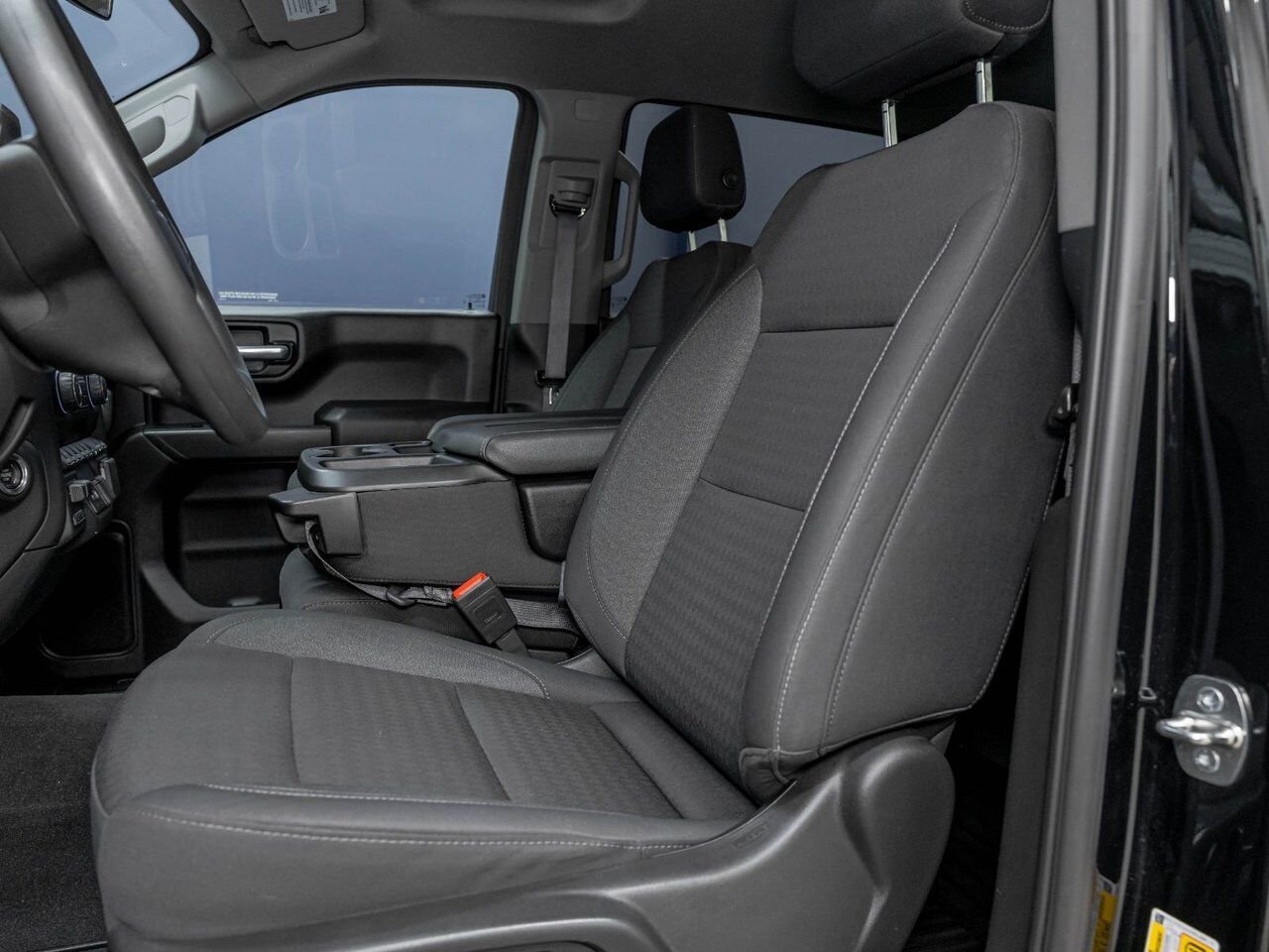 Chevrolet Silverado 1500 CUSTOM TRAIL BOSS CREW 4X4 *CARPLAY* BEDLINER WIFI 2024 Noir Saint-Jérôme - photo #9