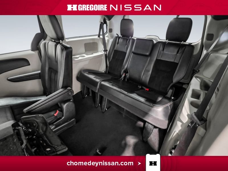 2017 Dodge GR Caravan Black Laval - photo #30