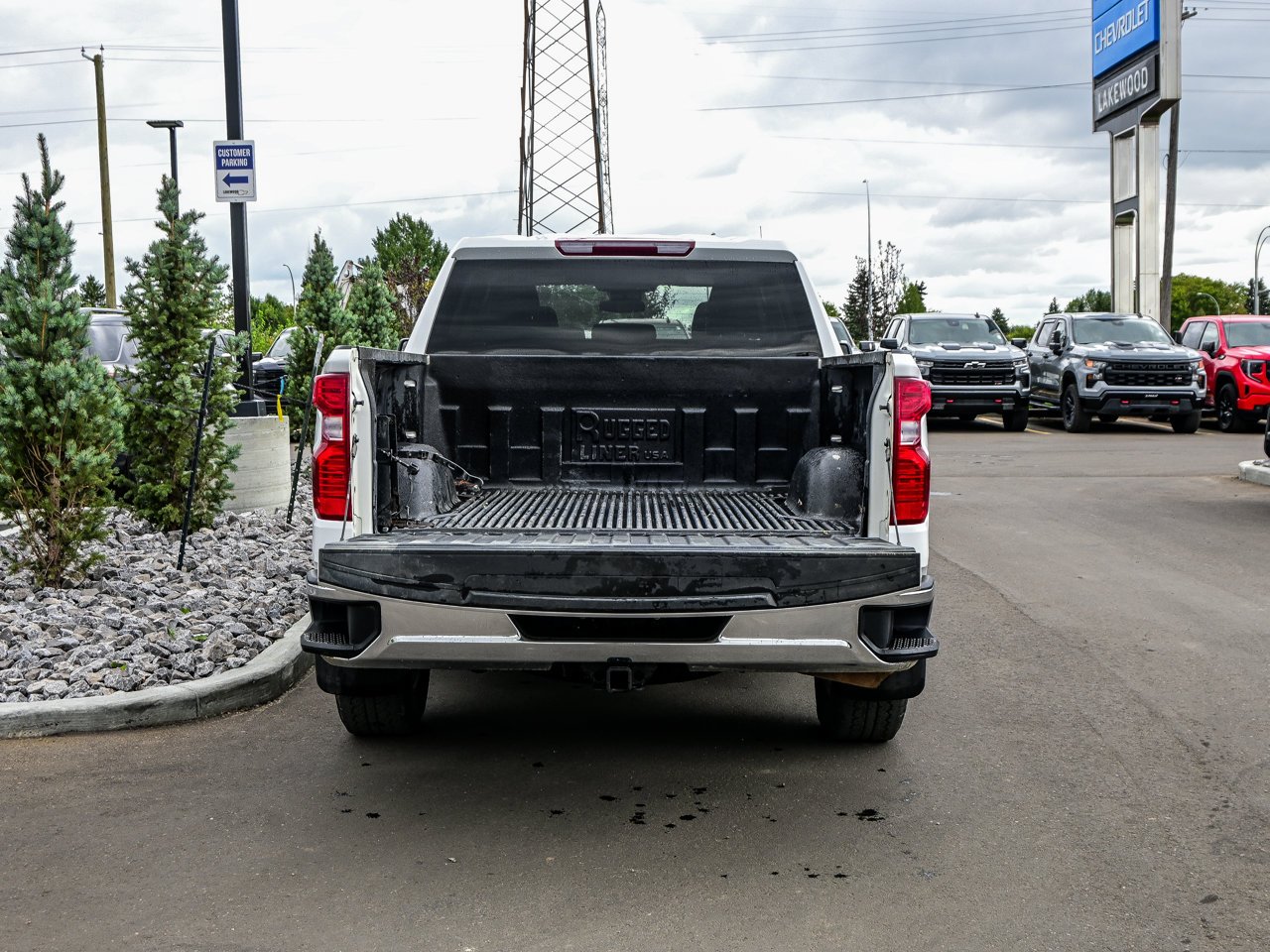 2025 Chevrolet Silverado 1500 4WD Crew Cab 147 LT White Sherwood Park - photo #13