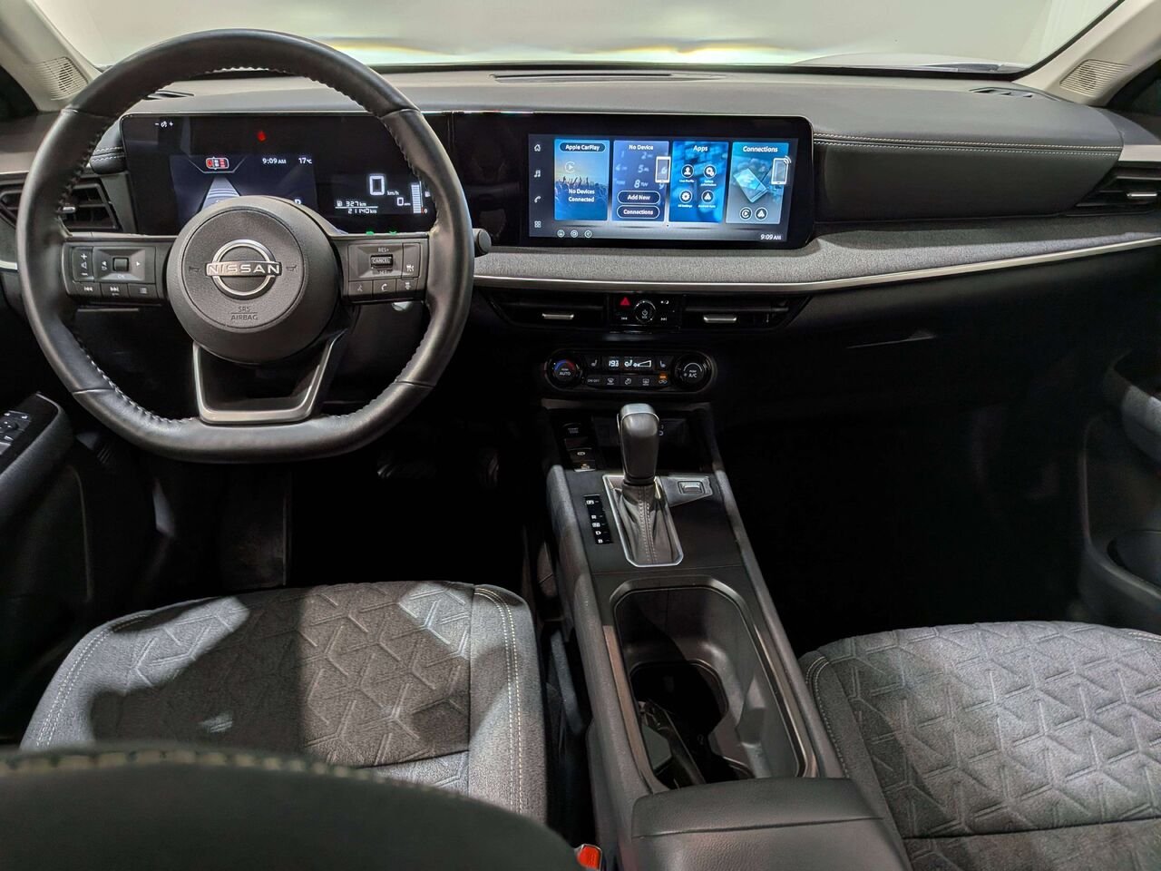 2026 Nissan Kicks SV AWD White Val-David - photo #27