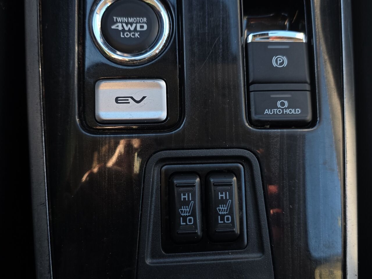 2018 Mitsubishi Outlander Plug-In Hybrid GT S-AWC Grey Val-David - photo #22