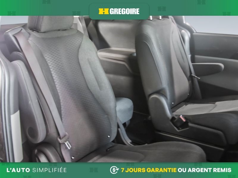 2025 Kia Carnival Black Blainville - photo #27