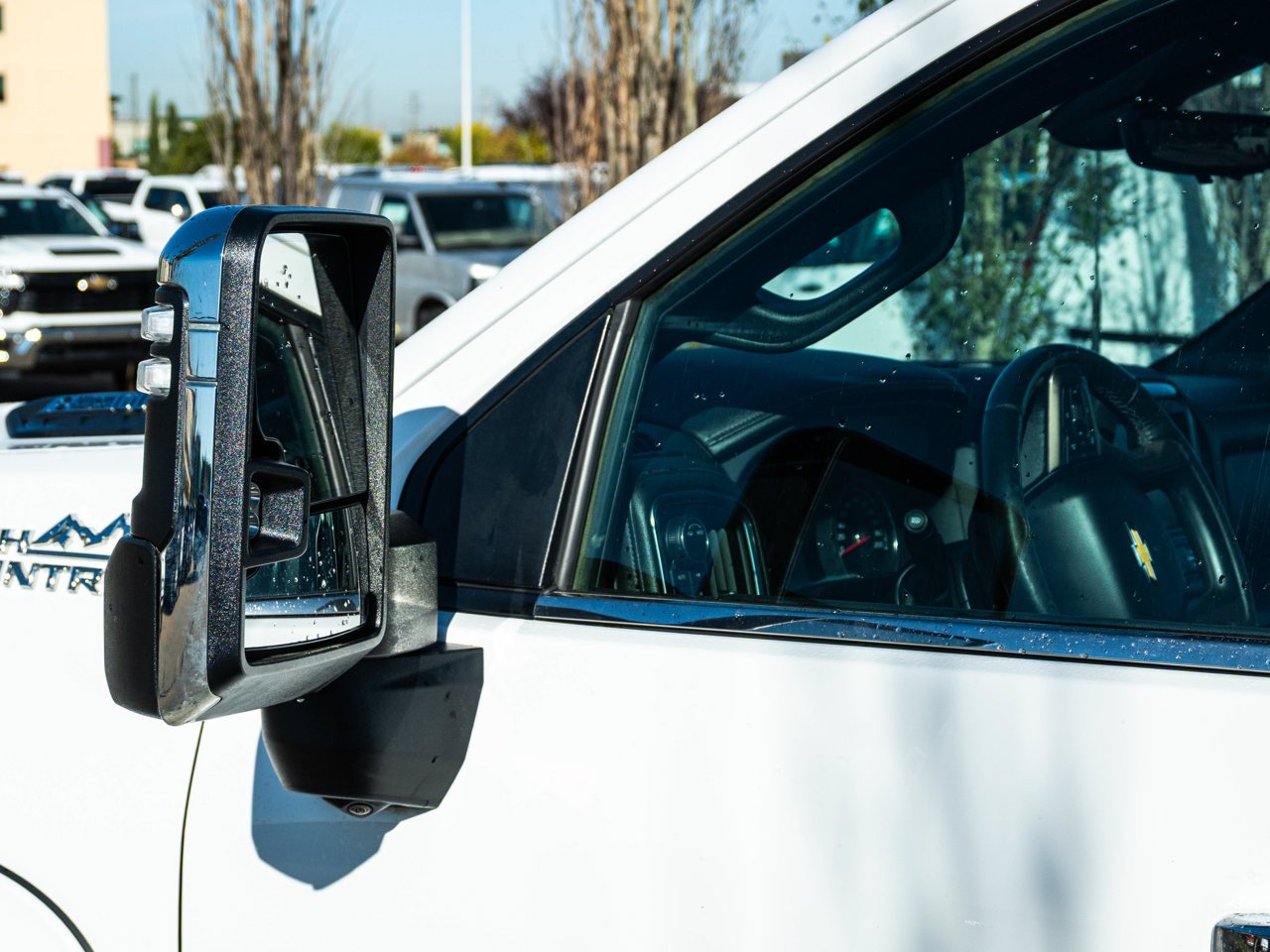 2023 Chevrolet Silverado 3500HD 4WD Crew Cab 159 High Country White Sherwood Park - photo #7