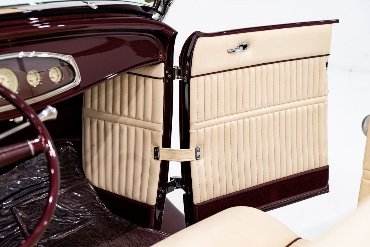 Ford Highboy Lobeck creation spectacular presentation **PRICE IN USD** 1932 Rouge Montréal - photo #52