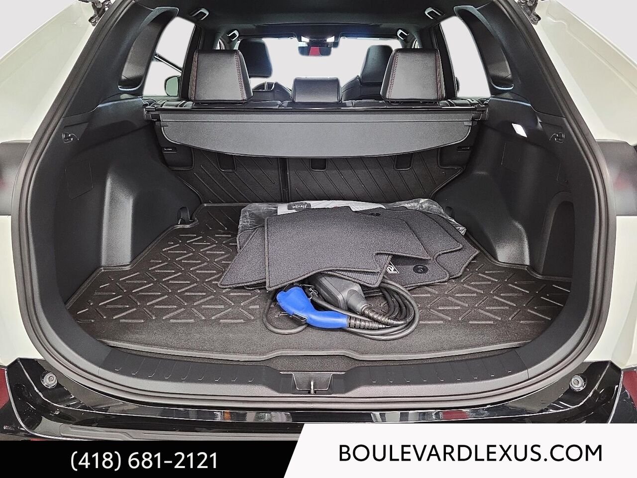 Toyota RAV4 Prime (PHEV) 19298A 2022 Blanc Québec - photo #18