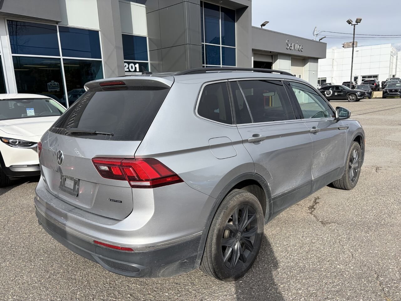 VOLKSWAGEN TIGUAN SE/WOLFSBURG Comfortline 4MOTION 2024 Gris Montmagny - photo #4