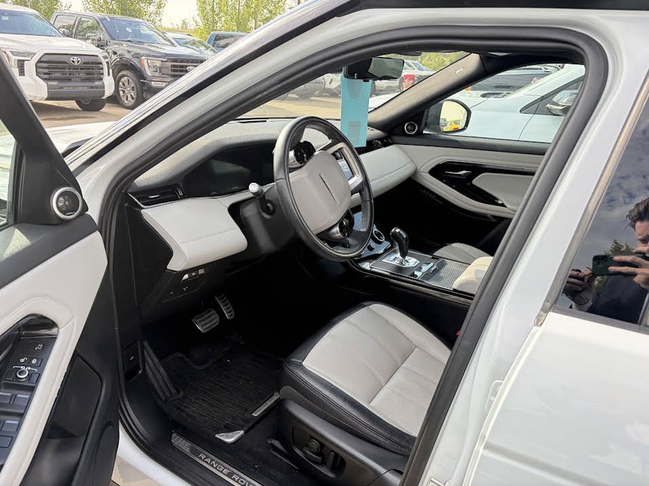 2020 Land Rover Range Rover Evoque P250 First Edition White Sherwood Park - photo #6