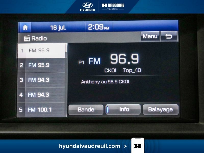 2019 Hyundai Elantra Grey Blainville - photo #24
