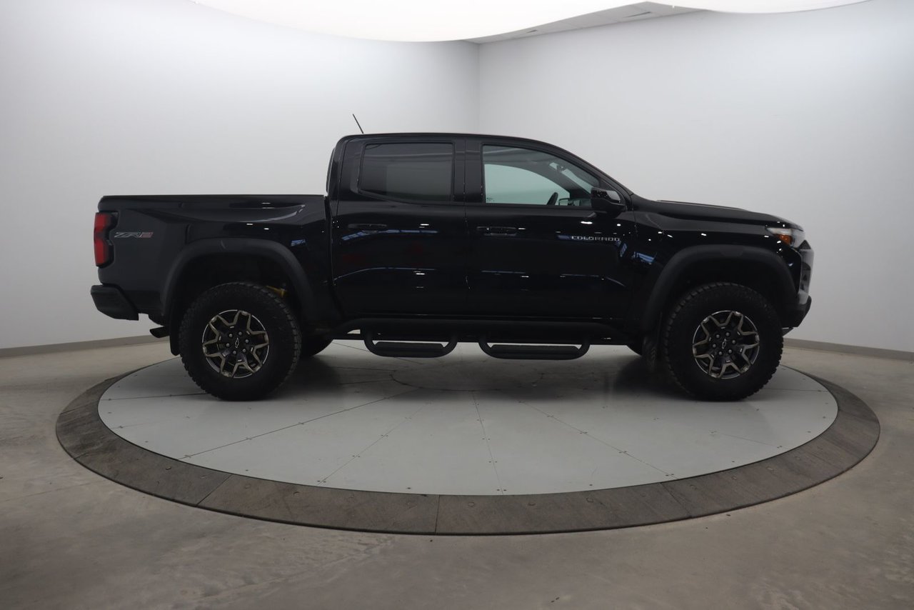 2024 Chevrolet Colorado VIN 1GCPTFEK8R1162906 Black Baie-Comeau - photo #2