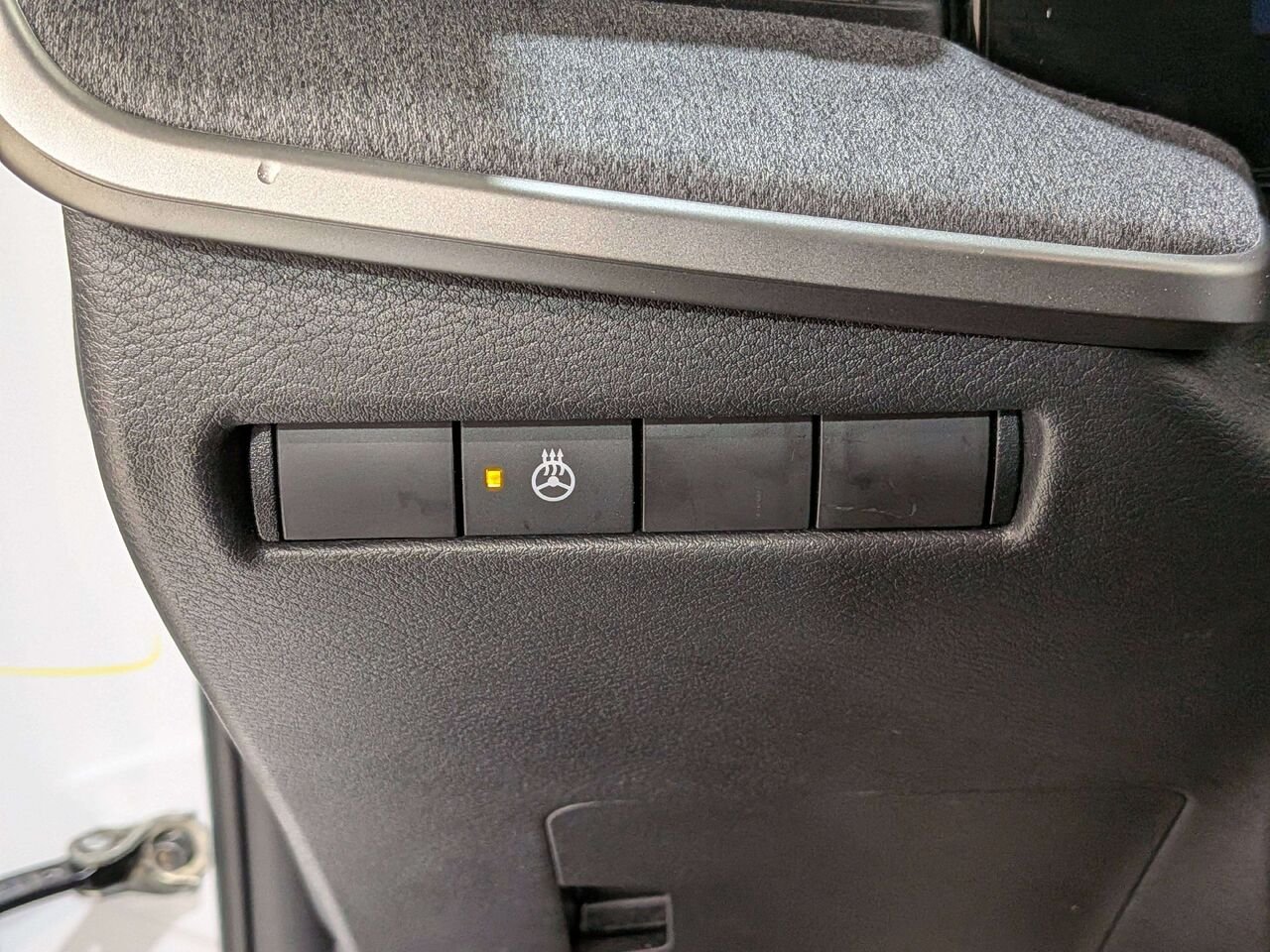 2026 Nissan Kicks SV AWD White Val-David - photo #28
