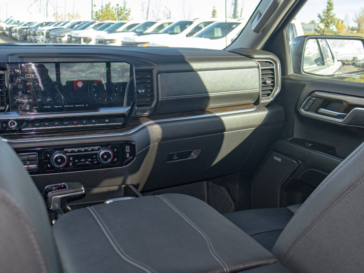 2024 GMC Sierra 1500 4WD Crew Cab 147 Elevation Grey Sherwood Park - photo #32