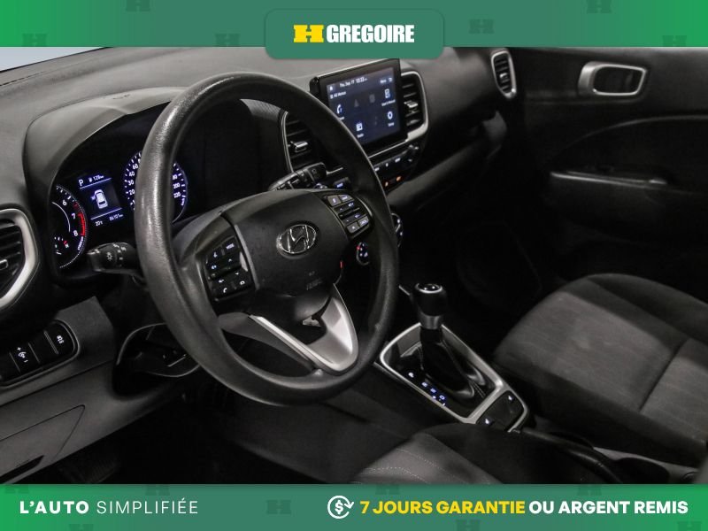 2020 Hyundai Venue Green Laval - photo #11