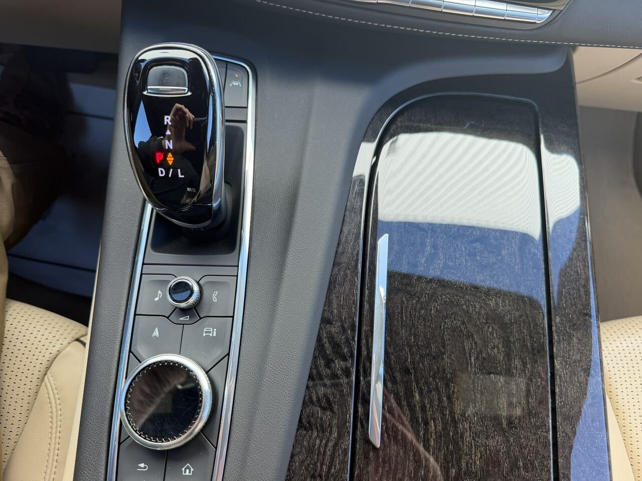 2023 Cadillac Escalade PREMIUM LUXURY AWD FINANCEMENT À PARTIR 3.99% White Laval - photo #31