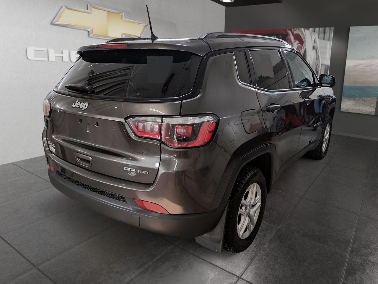 JEEP COMPASS SPORT 2018 Gris Saint-Hyacinthe - photo #2
