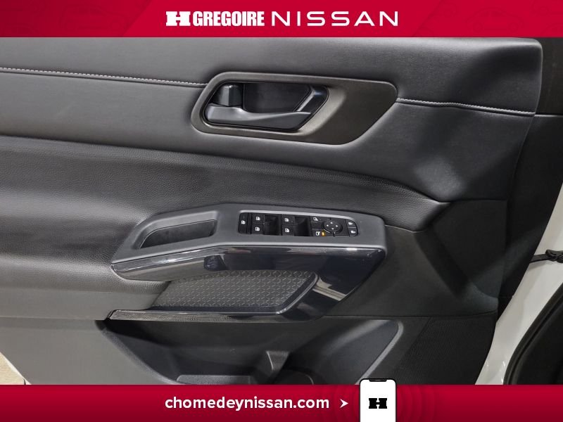 2024 Nissan Pathfinder White Saint-Eustache - photo #13