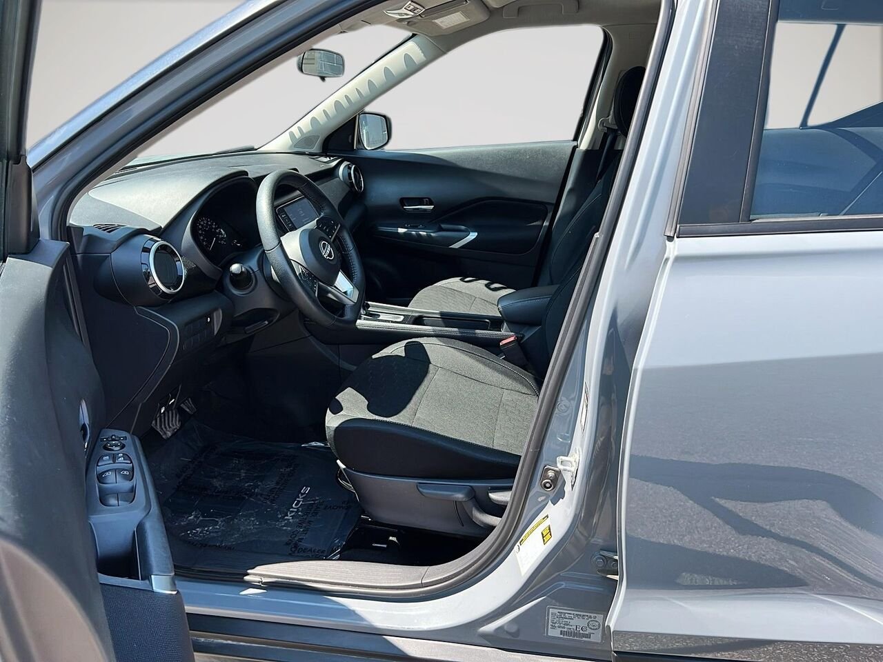 2024 Nissan Kicks SV TA Grey Québec - photo #26