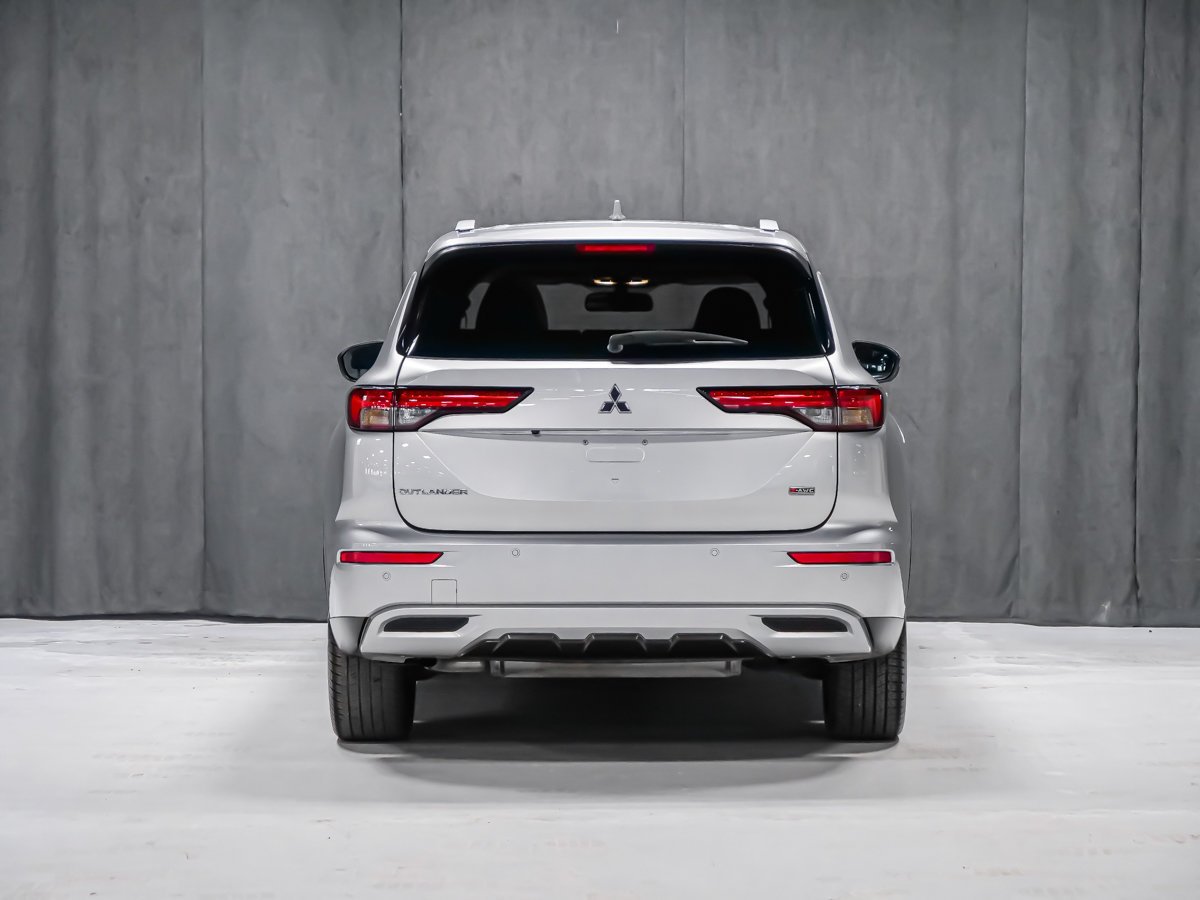 2023 Mitsubishi Outlander SEL Silver Montreal - photo #4