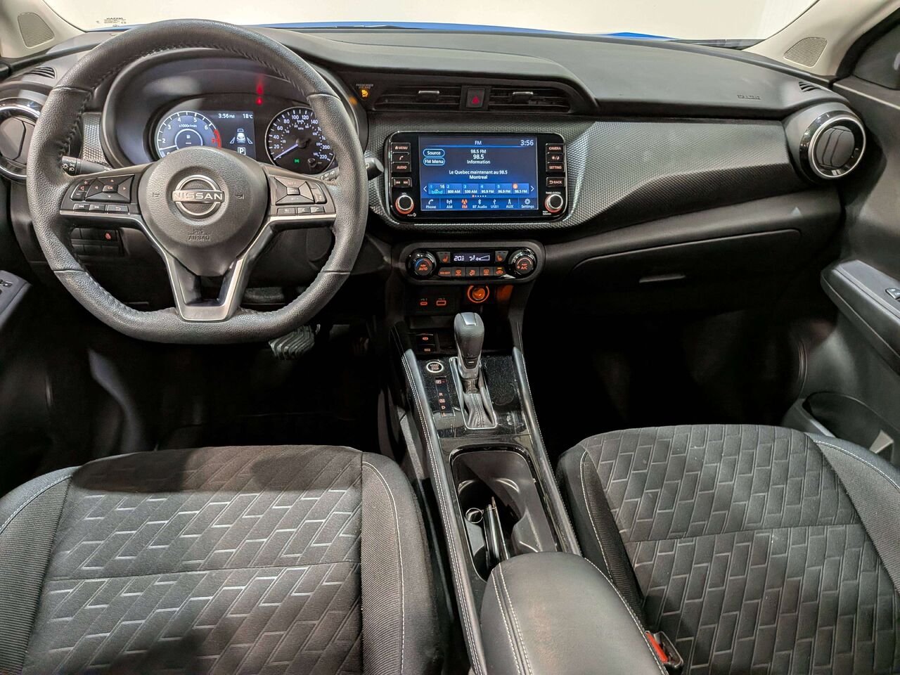 Nissan Kicks SV FWD 2024 Bleu Val-David - photo #28