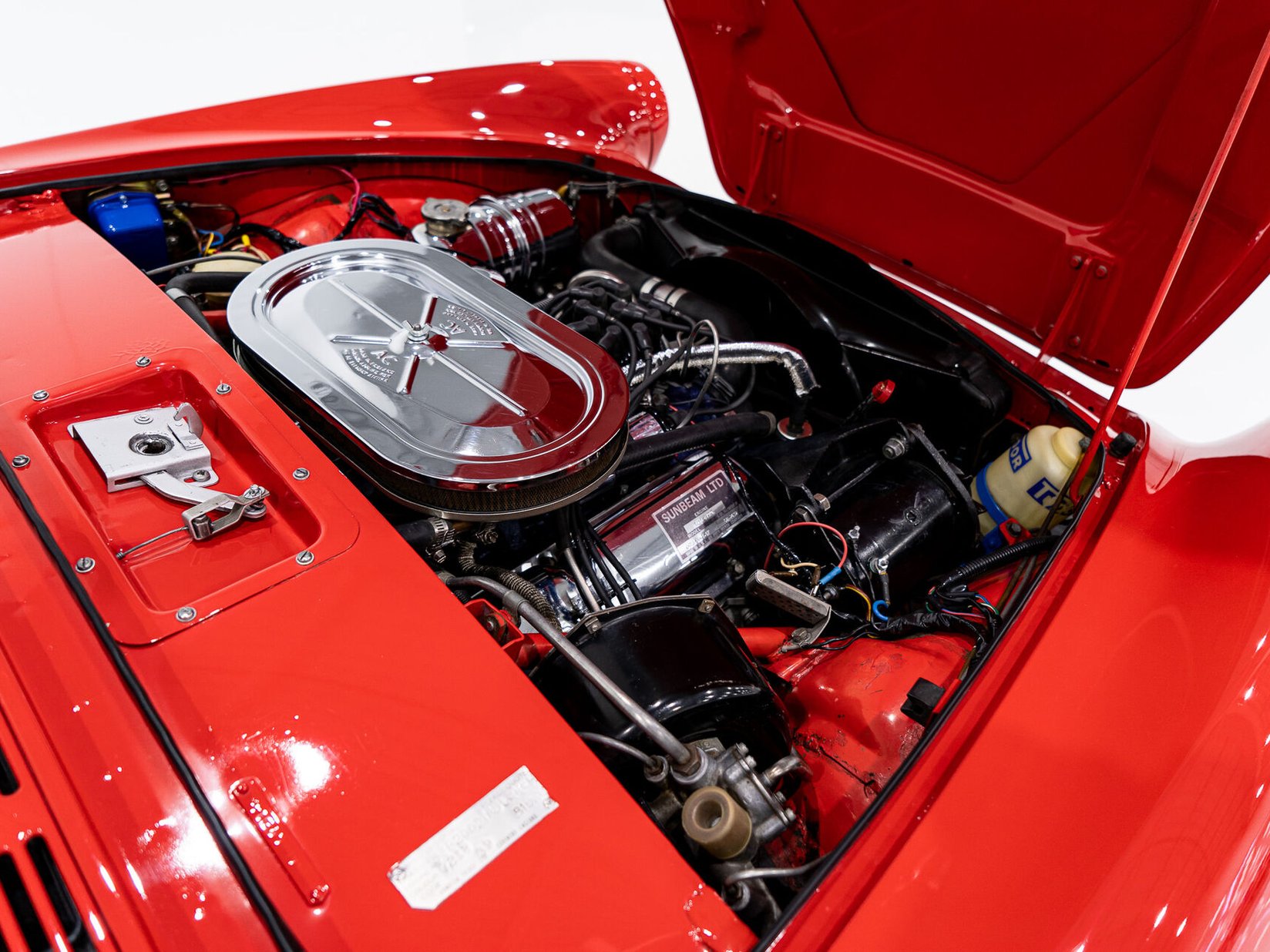 Sunbeam Tiger Unrestored with single repaint **PRIX EN USD** 1967 Rouge Montréal - photo #16