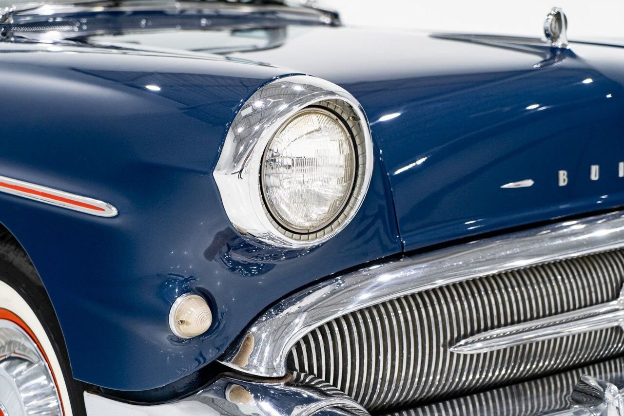 Buick Special 364/300HP NailHead 1 of only 2,056 1957 Bleu Montréal - photo #27