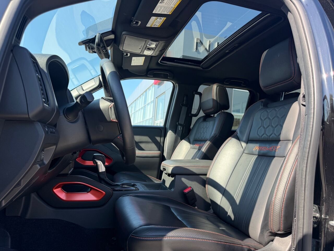 2024 Nissan Frontier Black Châteauguay - photo #2