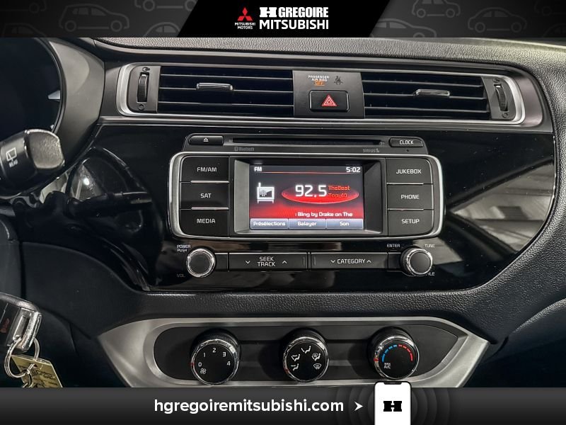 2016 Kia Rio Grey Saint-Eustache - photo #26