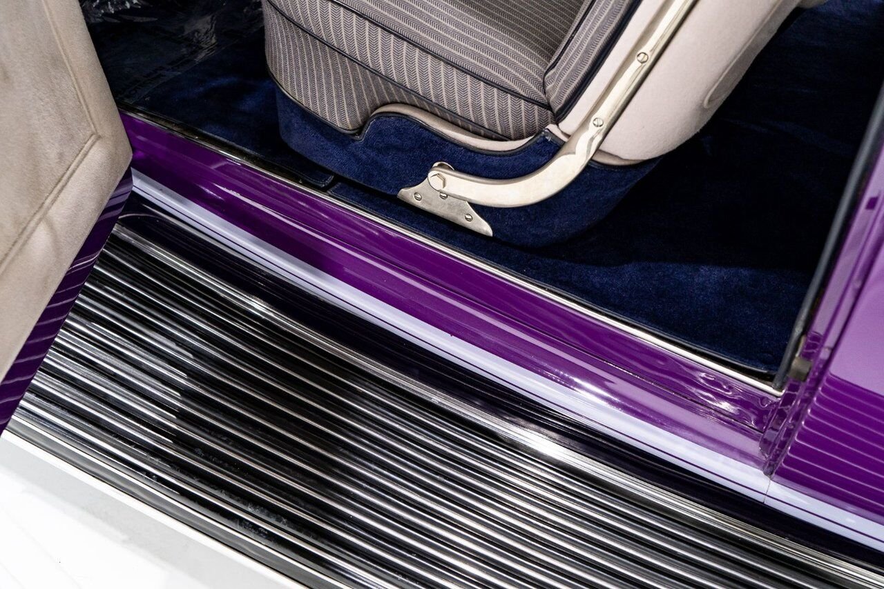 Lincoln KB Victoria Coupe One Of 18 Built, And The Only Known Surviving **PRICE IN USD** 1933 mauve Montréal - photo #73