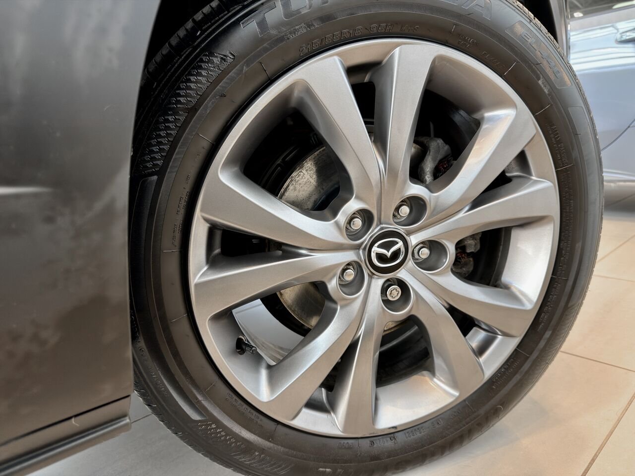 Mazda CX-30 2024 Gris Notre-Dame-des-Prairies - photo #13