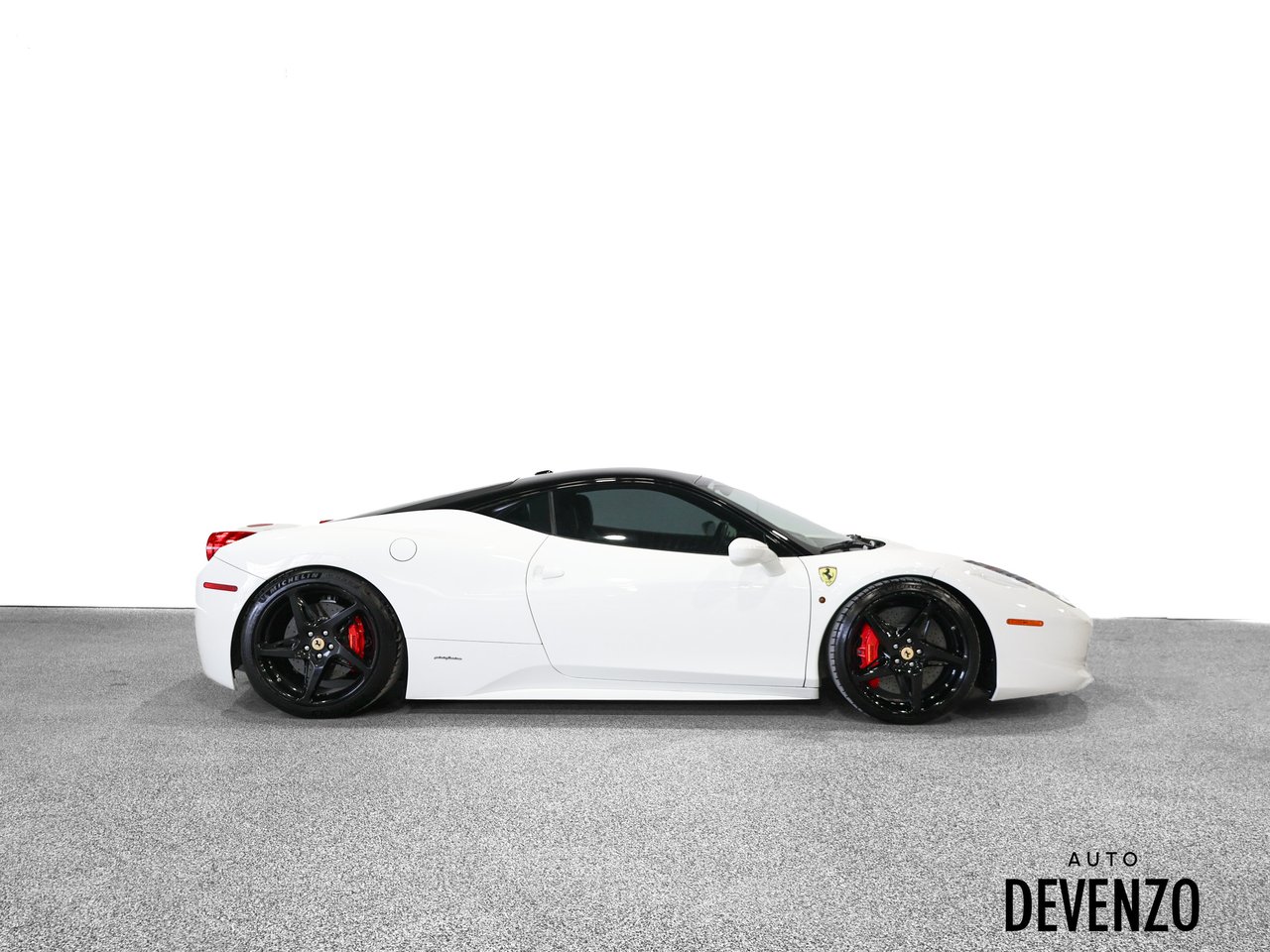 2011 Ferrari 458 Italia White Saint-Eustache - photo #2