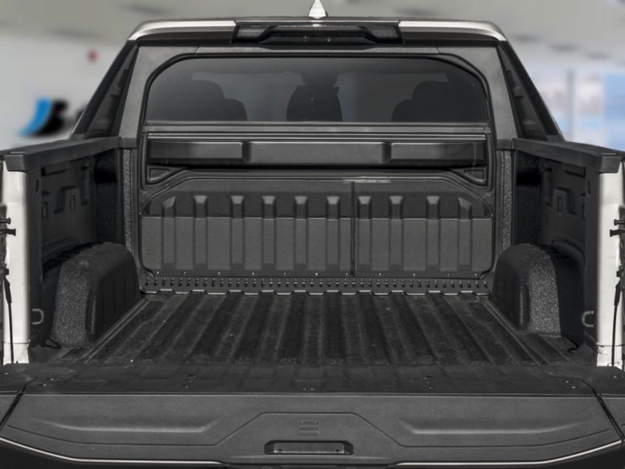 2026 CHEVROLET Silverado EV SILVERADO EV CREW CAB e4WD TRAIL BOSS SHORT BOX EXTENDED RANGE (2TR) BLACK Rivière-du-Loup - photo #11