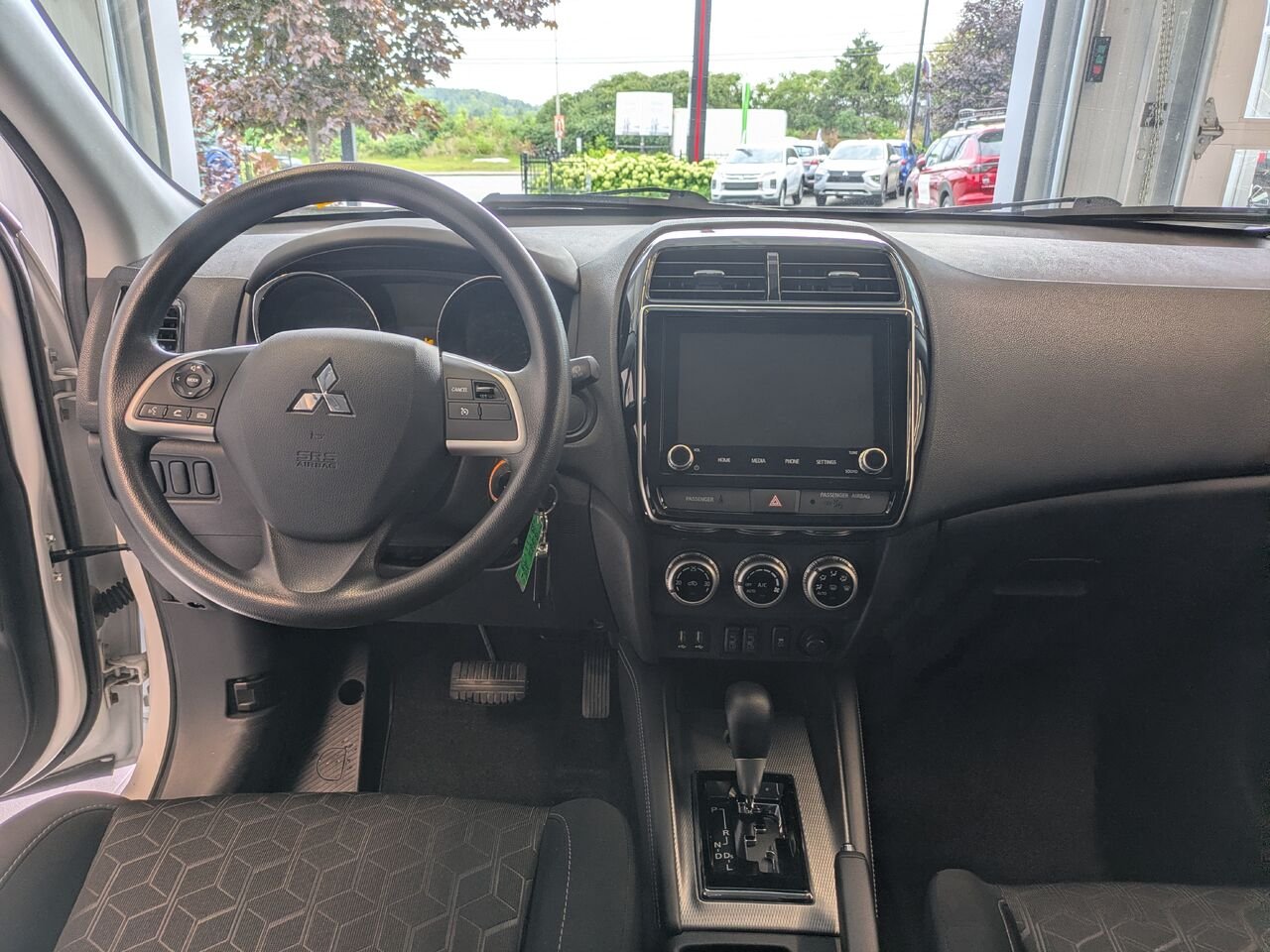 2021 Mitsubishi RVR White Gatineau - photo #11