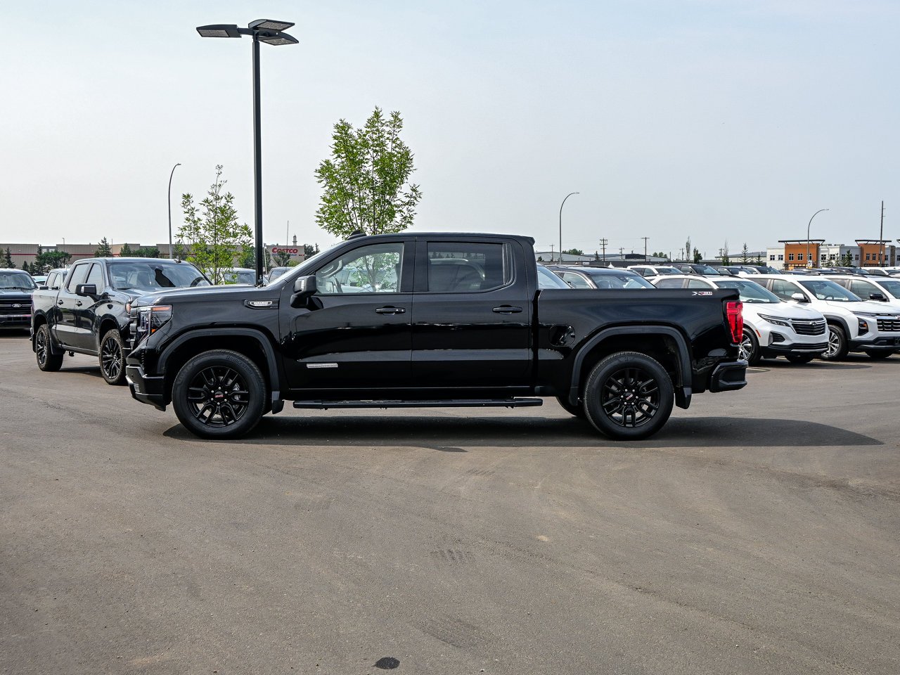 2024 GMC Sierra 1500 4WD Crew Cab 147 Elevation Black Sherwood Park - photo #9