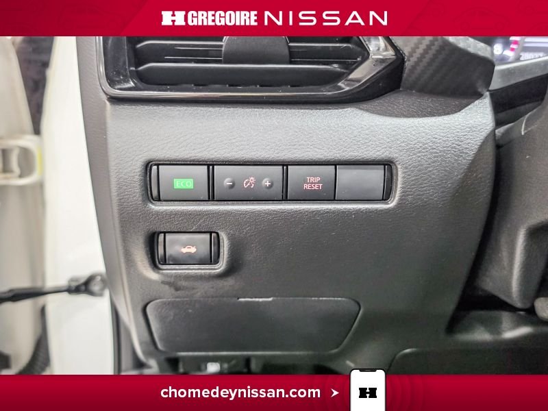 2022 Nissan Sentra White Laval - photo #15