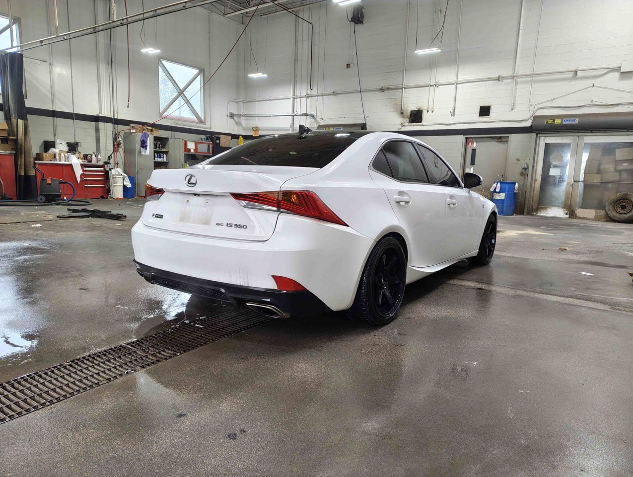 2017 Lexus IS 350 4dr Sdn AWD White Sherwood Park - photo #5