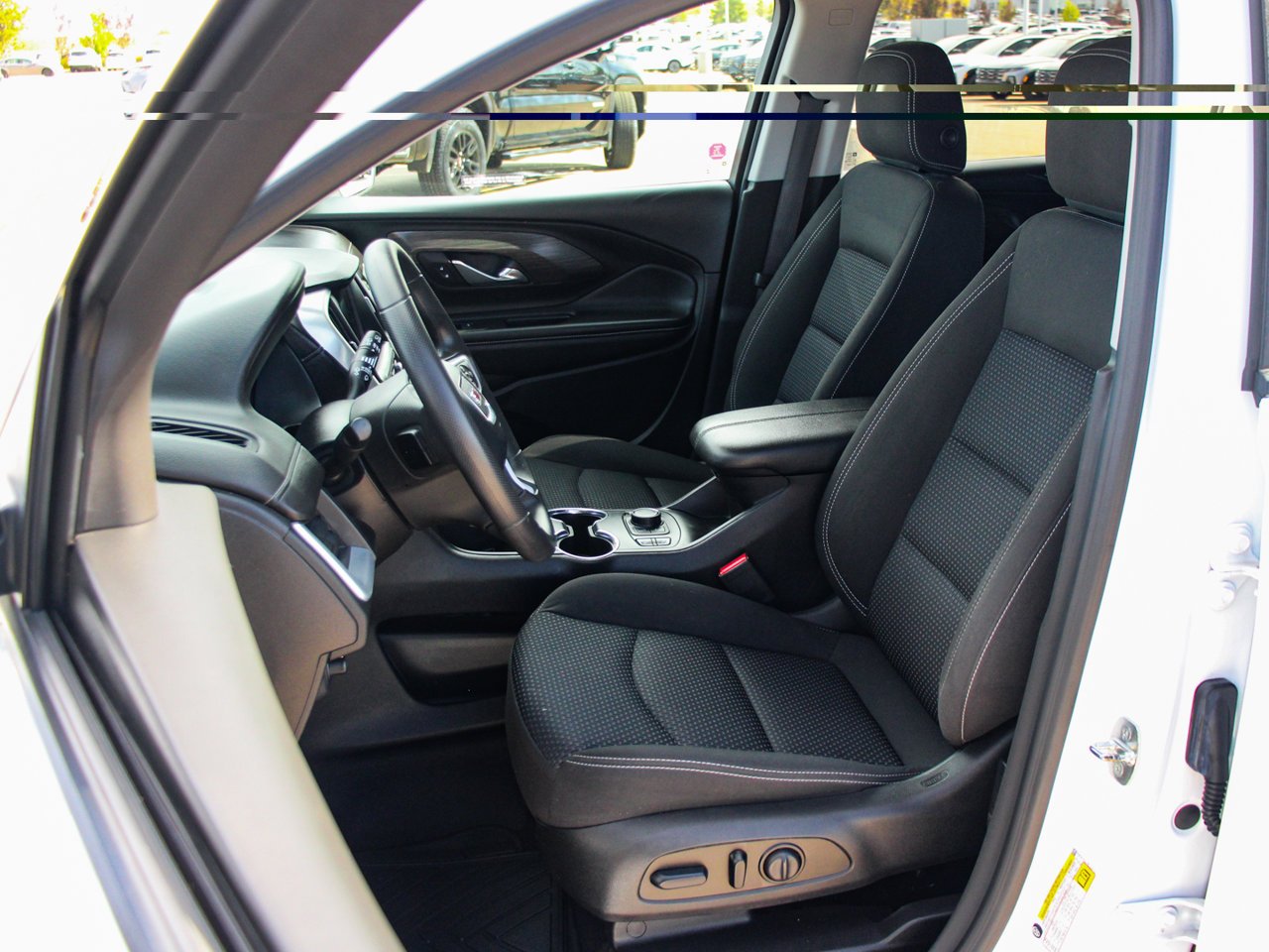 2024 GMC Terrain AWD 4dr SLE White Sherwood Park - photo #27