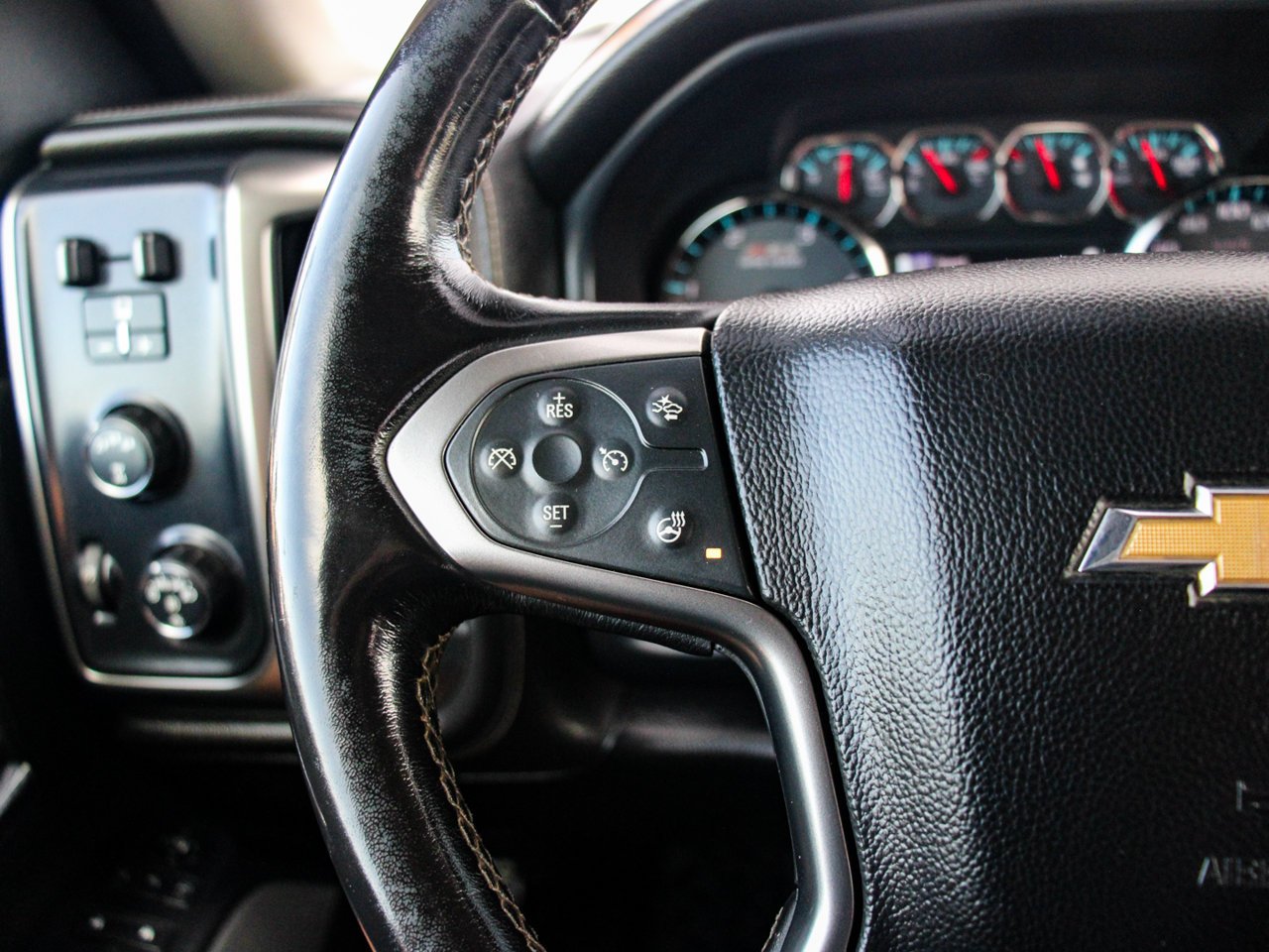 2019 Chevrolet Silverado 2500HD 4WD Crew Cab 153.7 LTZ Black Sherwood Park - photo #21