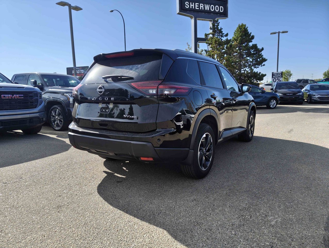 2024 Nissan Rogue AWD SV Moonroof Black Sherwood Park - photo #5