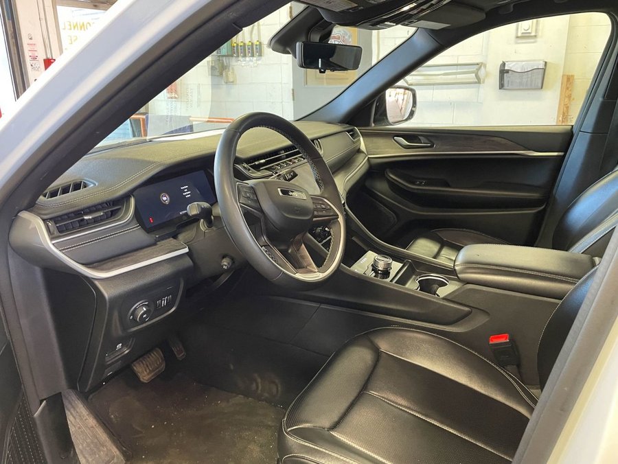 Jeep Grand Cherokee L LIMITED 4X4 *TOIT* NAV SIÈGES VENTIL HAYON ELECT 2024 Blanc