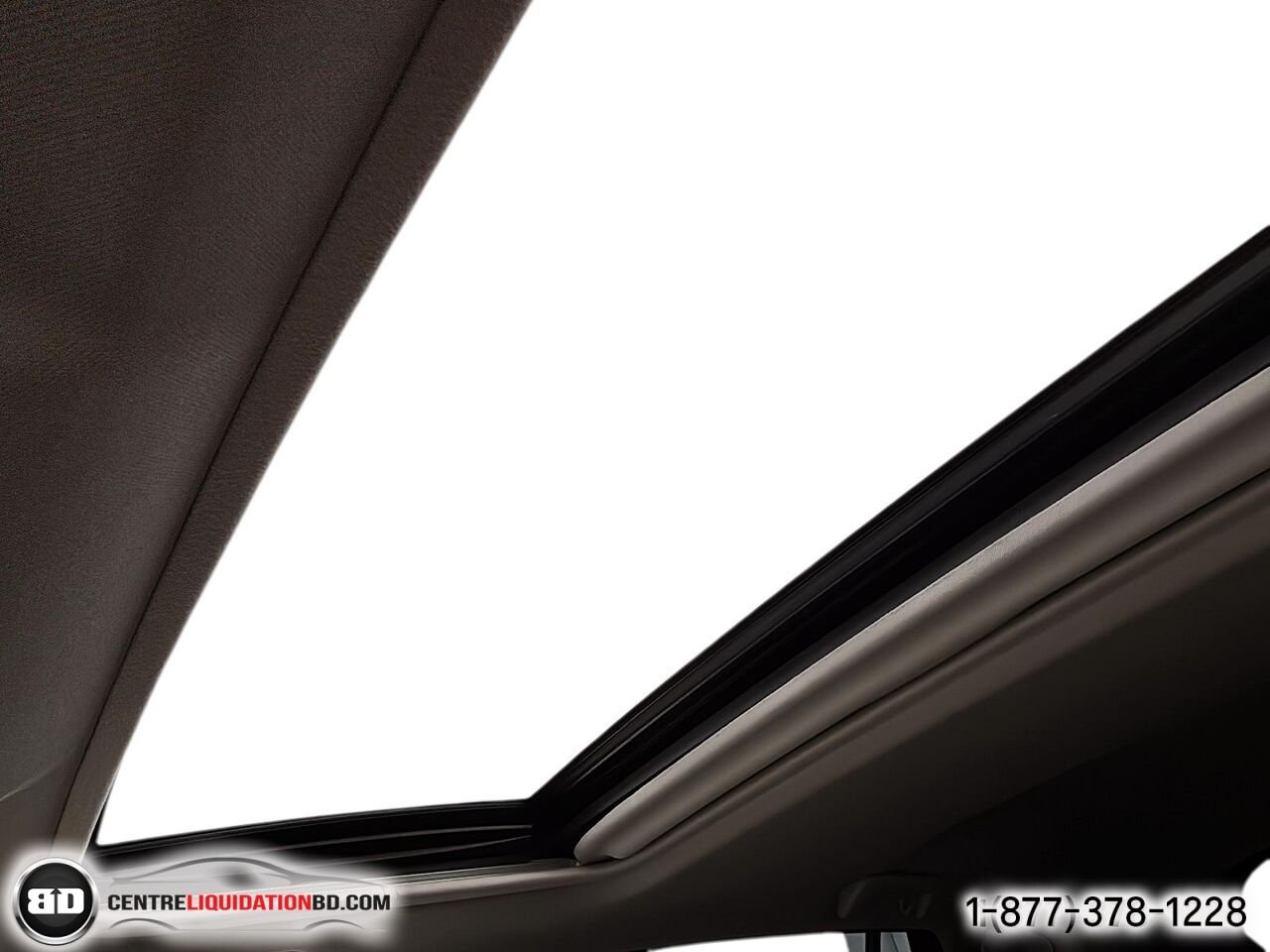 2017 Toyota RAV4 Hybrid LE+ 4 portes | BD0221 Black Granby - photo #22