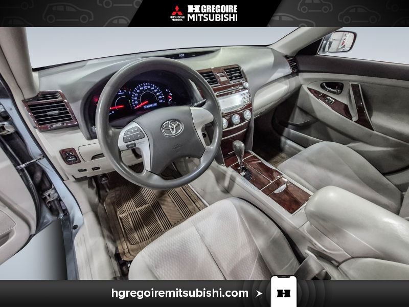 2010 Toyota Camry Green Blainville - photo #19