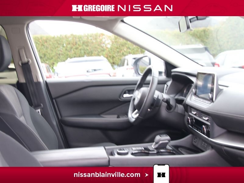 2024 Nissan Rogue White Saint-Eustache - photo #23