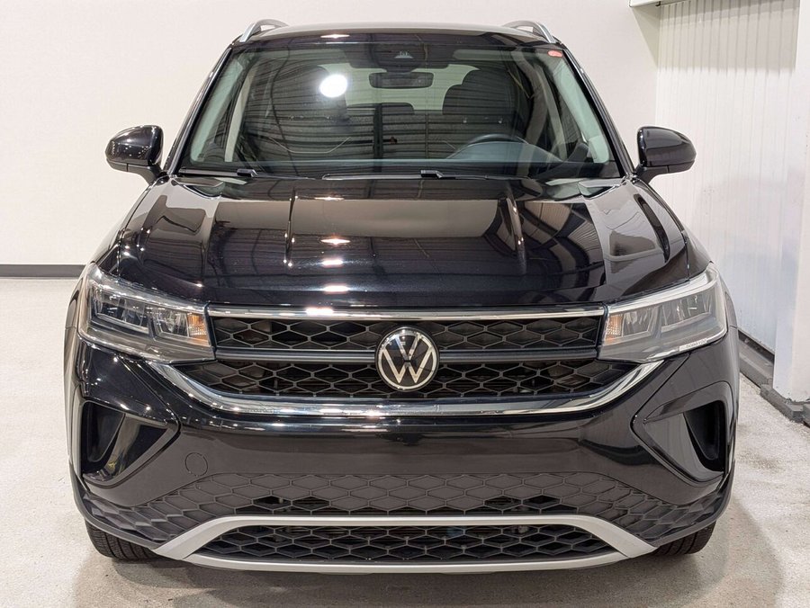 2024 Volkswagen Taos Comfortline 4MOTION Black