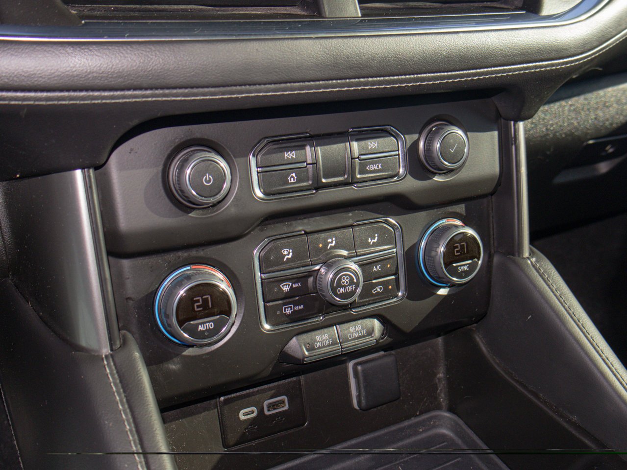 2024 Chevrolet Tahoe 4WD 4dr LS Black Sherwood Park - photo #28