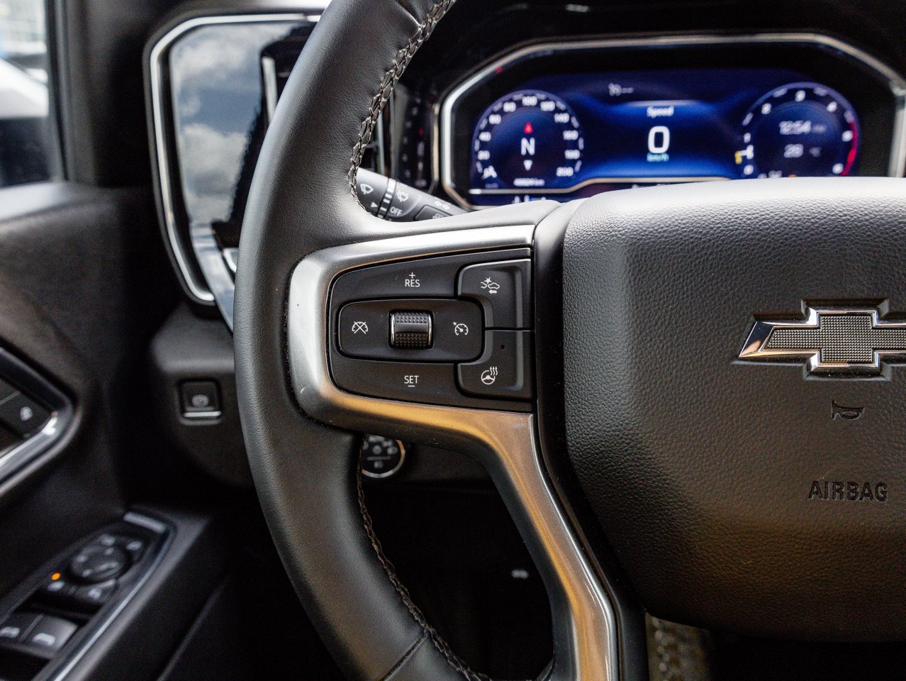 2024 Chevrolet Silverado 2500HD 4WD Crew Cab 159 LT Black Sherwood Park - photo #20