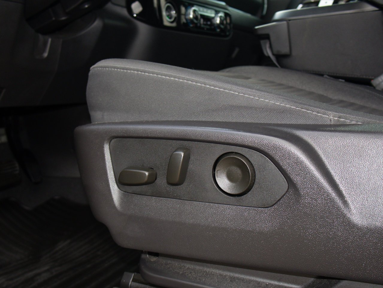 2024 GMC Sierra 1500 4WD Crew Cab 147 Elevation Black Sherwood Park - photo #17