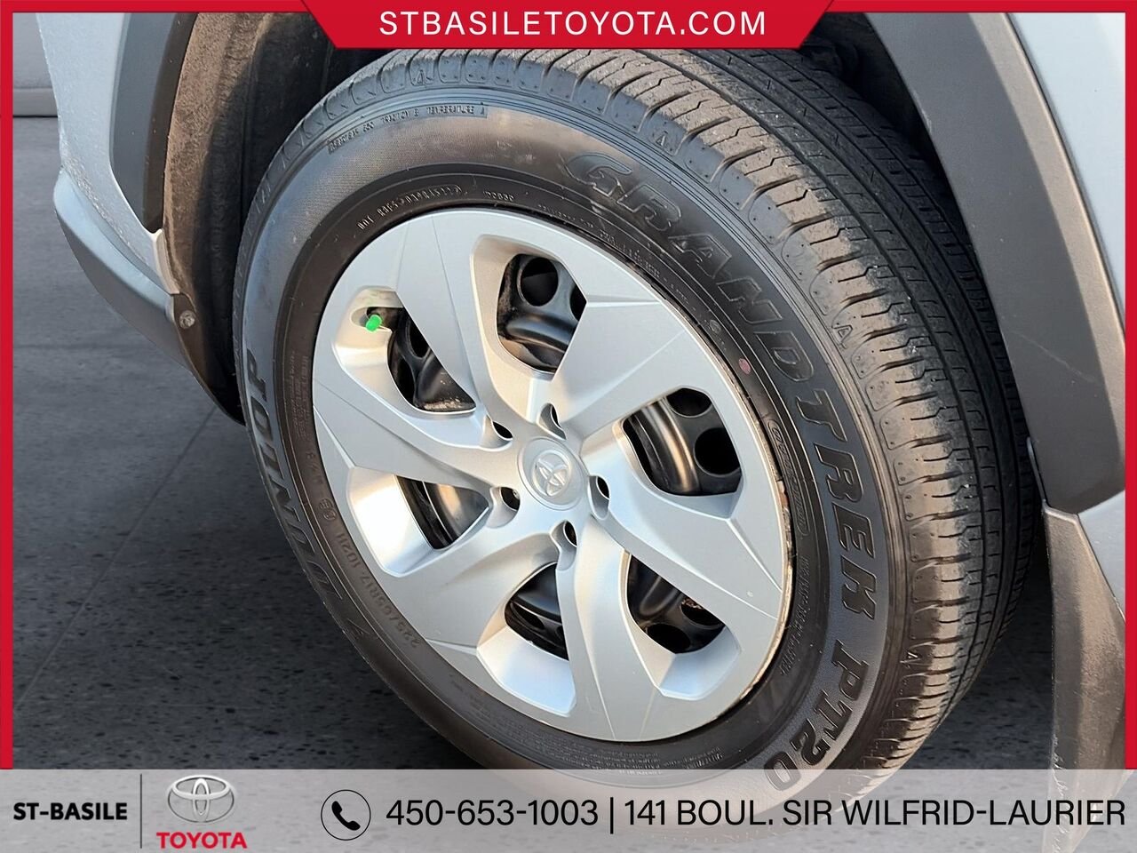 2023 TOYOTA RAV4 Silver Sky Metallic Saint-Basile-le-Grand - photo #9