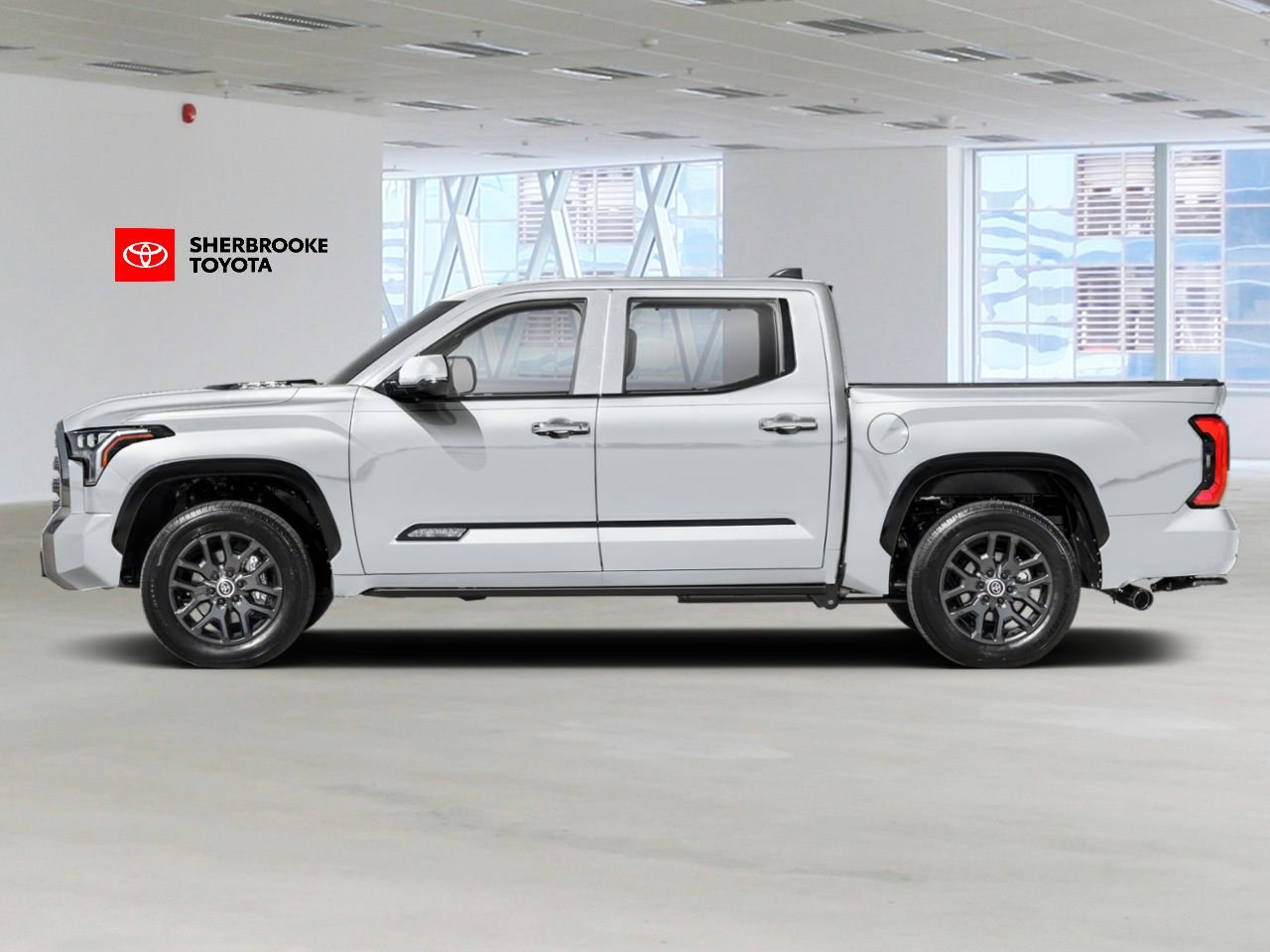 Toyota TUNDRA 4X4 Platinum hybride CrewMax 4x4 2026 Blanc Sherbrooke - photo #1