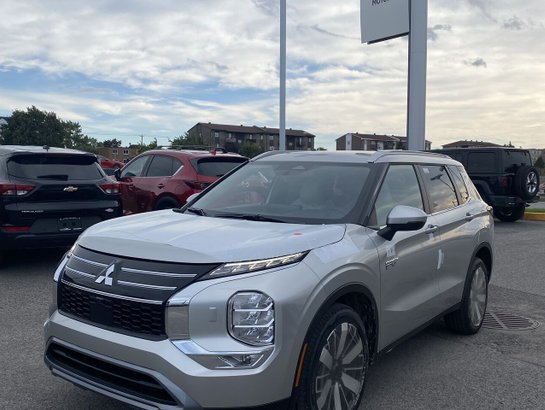 2026 Mitsubishi Outlander Plug-In Hybrid SE S-AWC utilitaire sport TI Sterling Silver