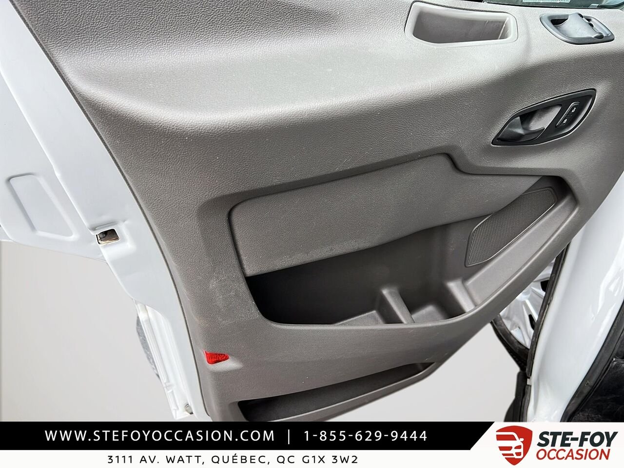 2022 Ford E-Transit Toit surélevé White Québec - photo #9
