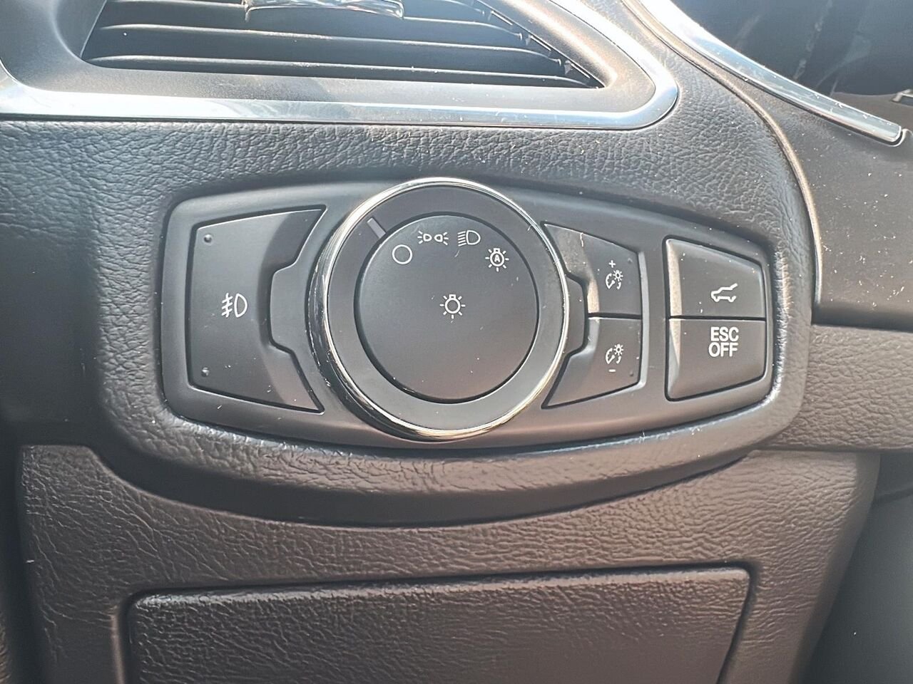 2020 Ford Edge Blue Rouyn-Noranda - photo #17